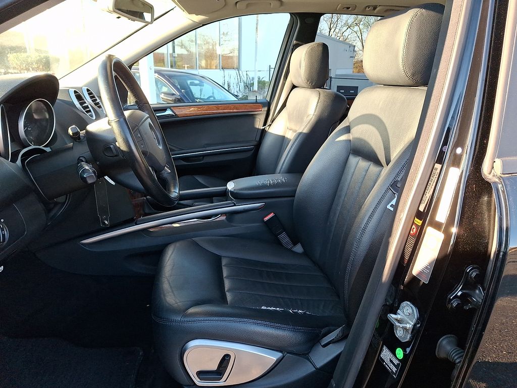 Thumbnail: 2006 Mercedes-Benz M-Class - 9