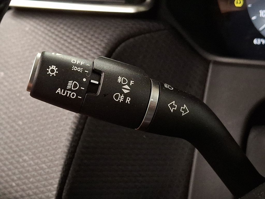 Thumbnail: 2023 Land Rover Range Rover Velar - 22