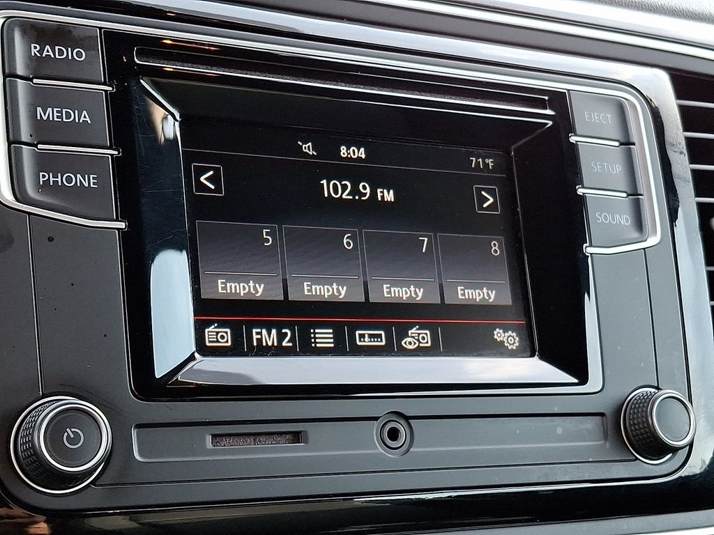 Thumbnail: 2019 Volkswagen Beetle - 14