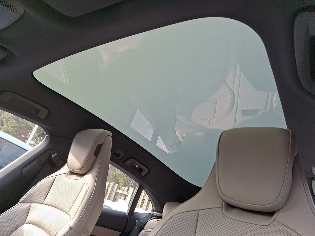 Thumbnail: 2023 Porsche Taycan - 12