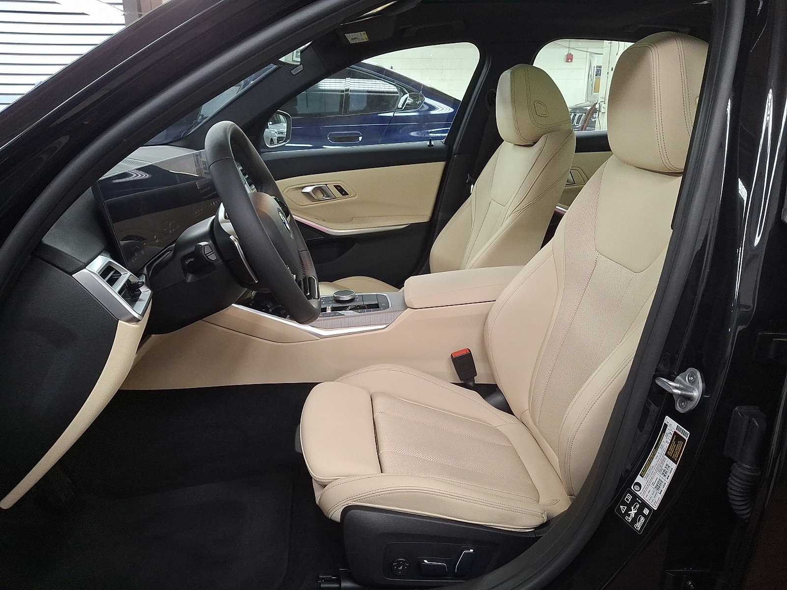 Thumbnail: 2025 BMW 3 Series - 10