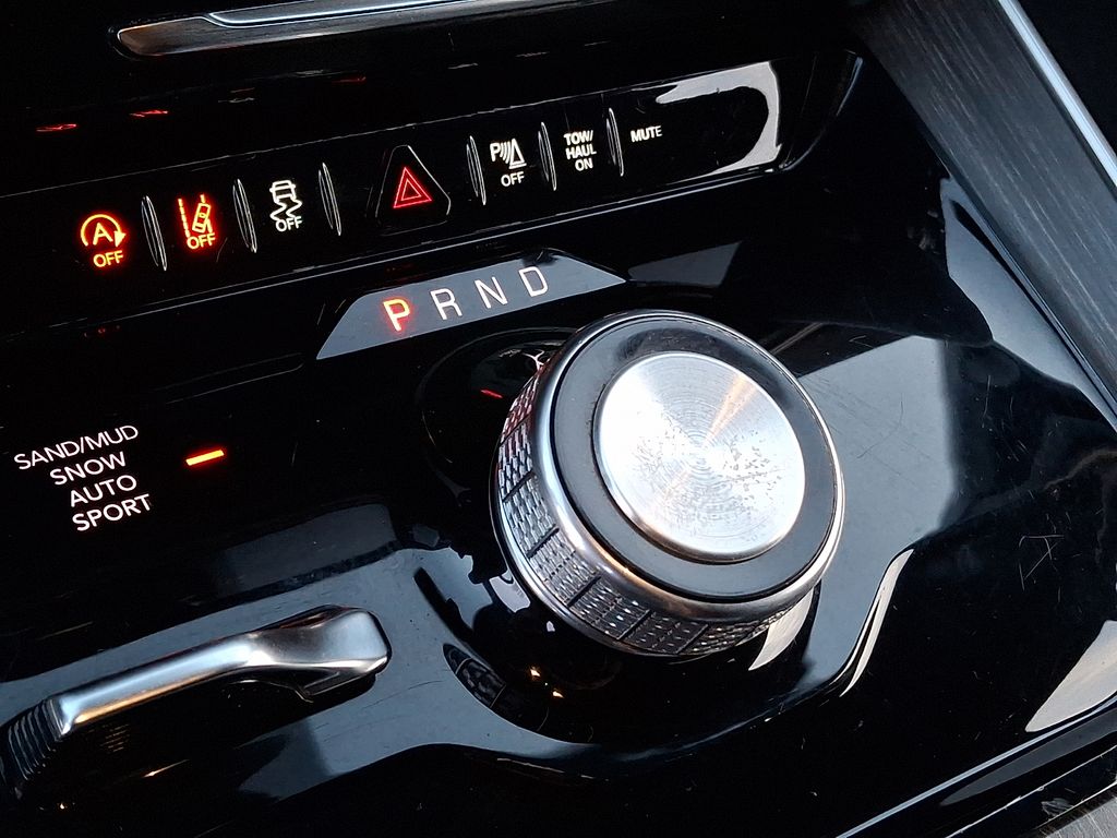 Thumbnail: 2024 Jeep Wagoneer - 13