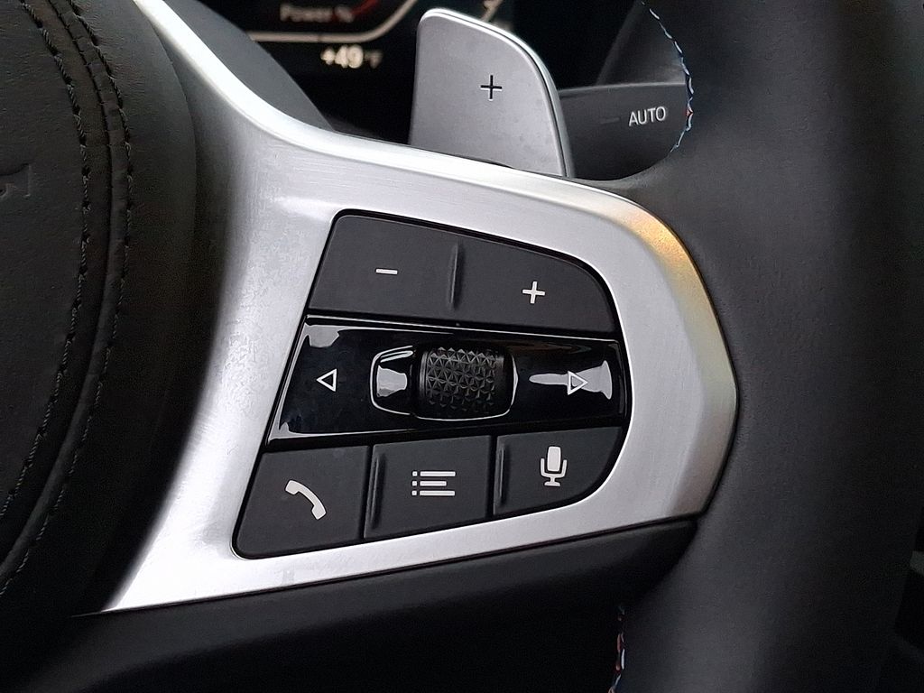 Thumbnail: 2025 BMW X4 - 19