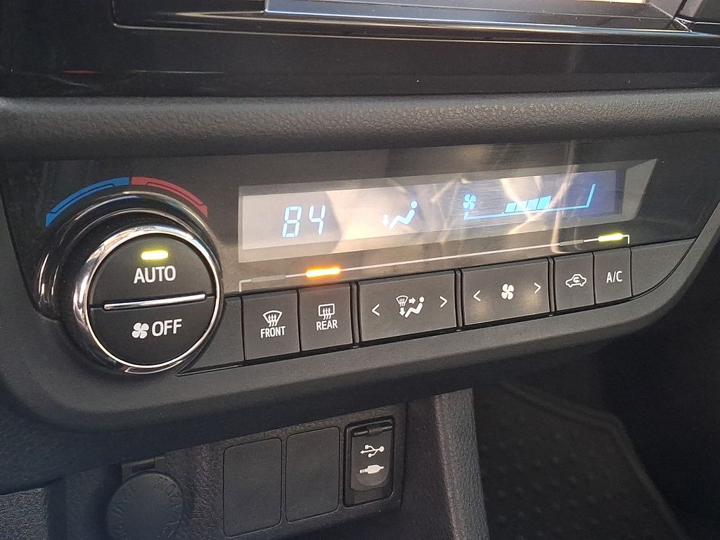 Thumbnail: 2016 Toyota Corolla - 15