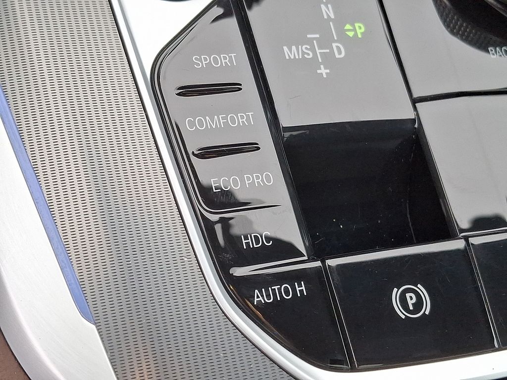 Thumbnail: 2022 BMW X5 - 17