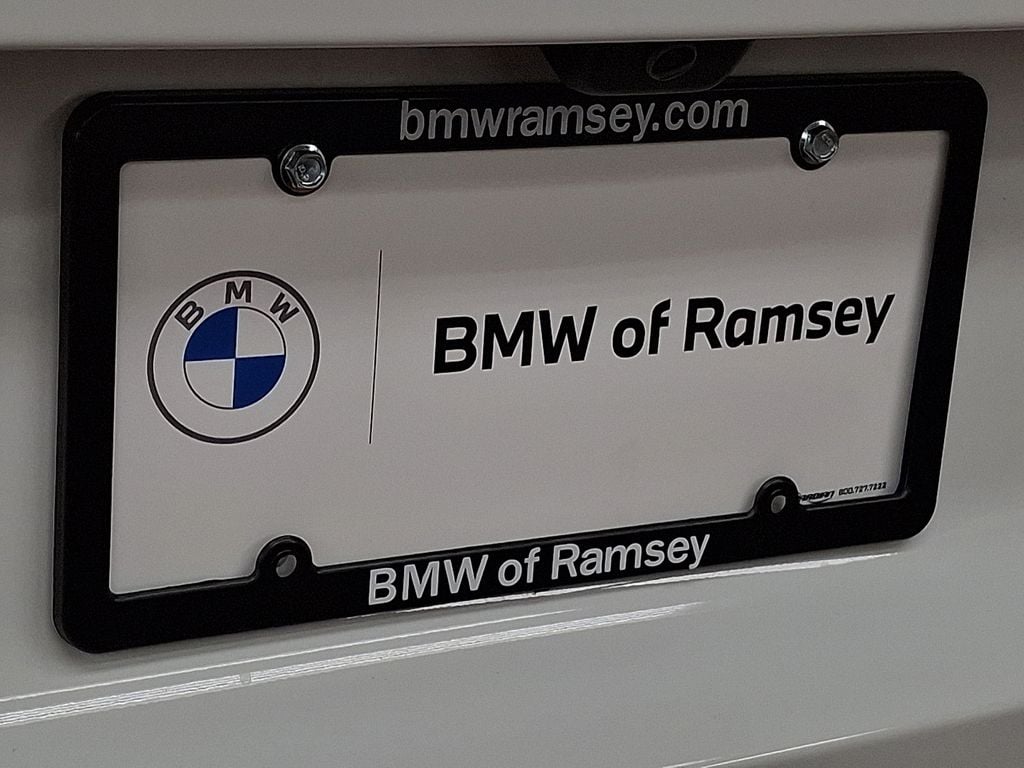 Thumbnail: 2022 Jeep Cherokee - 30