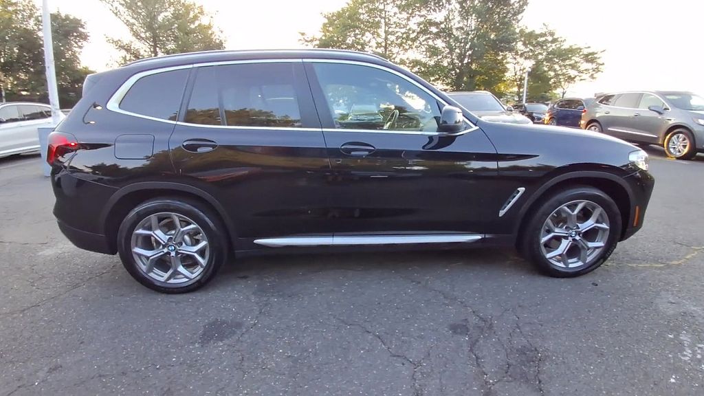 Thumbnail: 2023 BMW X3 - 9