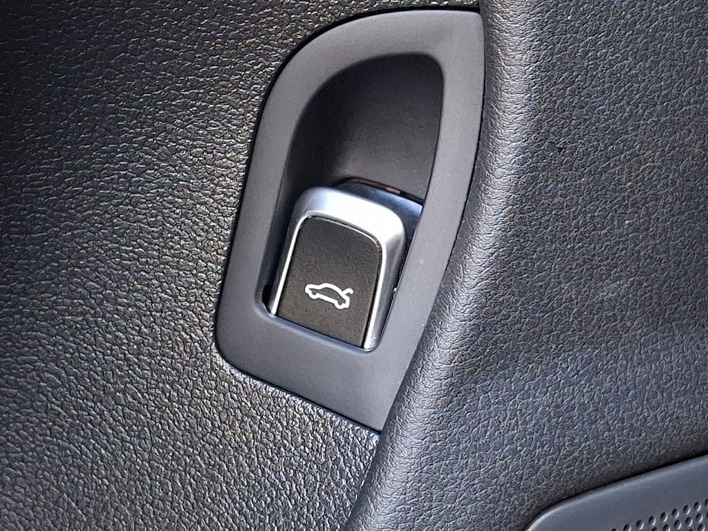 Thumbnail: 2015 Audi A4 - 24