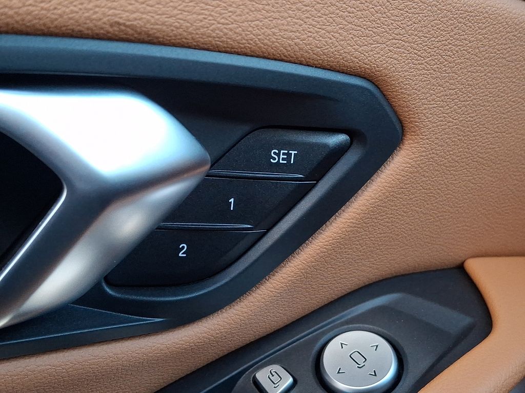 Thumbnail: 2025 BMW 3 Series - 23