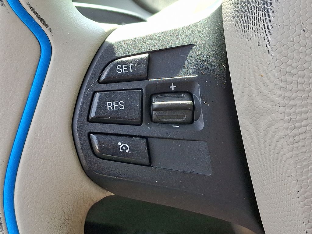 Thumbnail: 2014 BMW i3 - 20