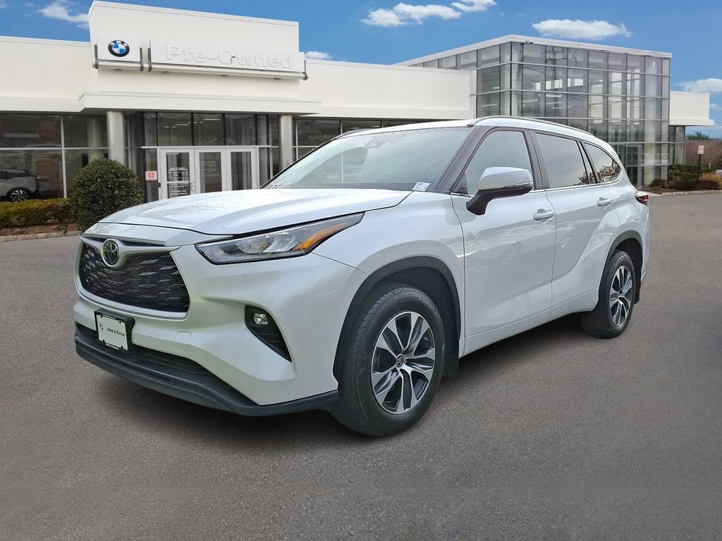 Used 2024 Toyota Highlander SUV