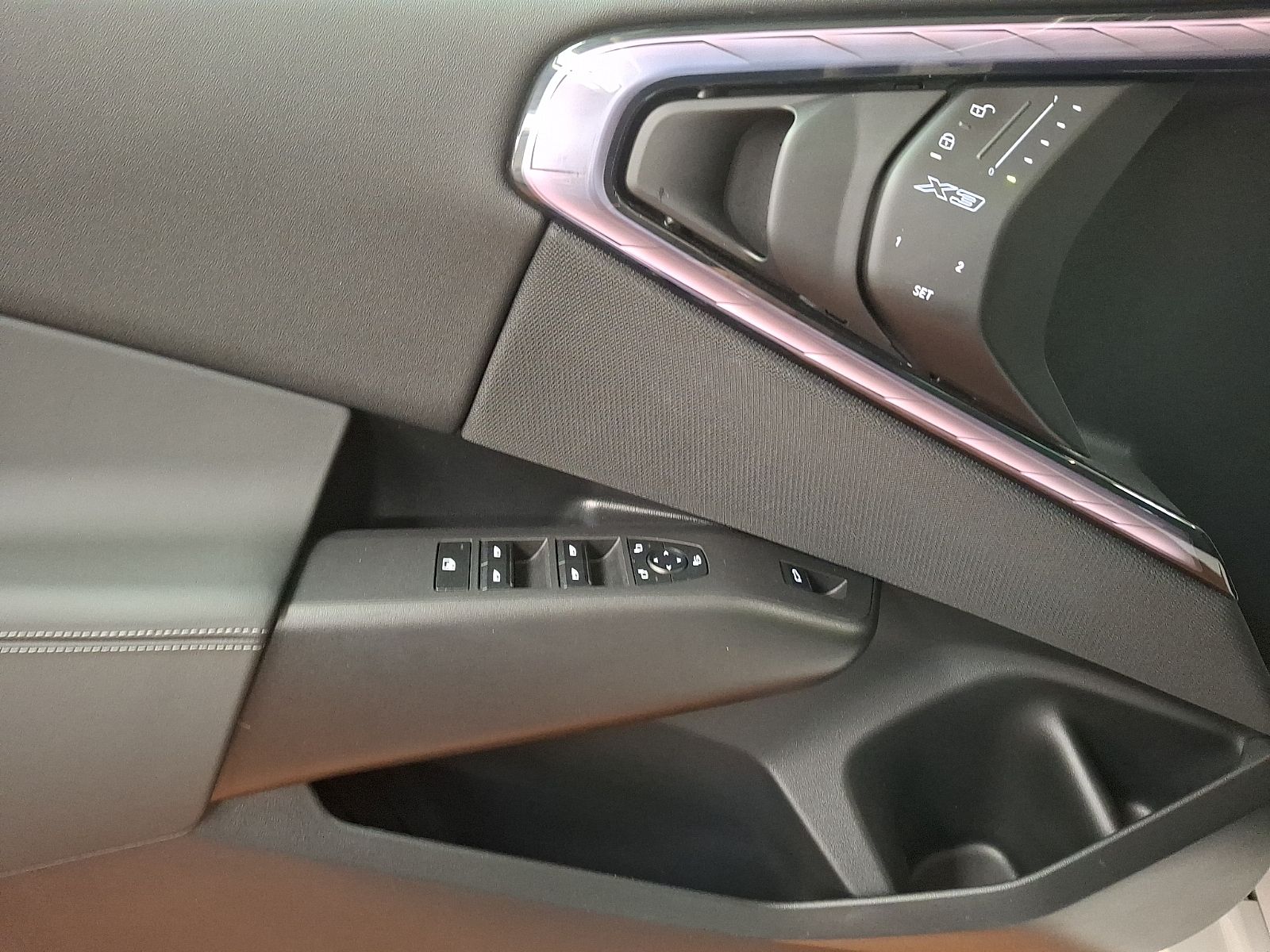 Thumbnail: 2025 BMW X3 - 8