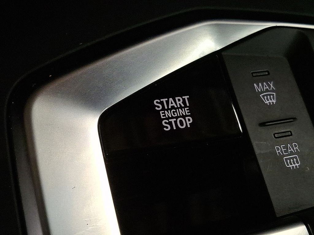 Thumbnail: 2025 BMW 2 Series - 18