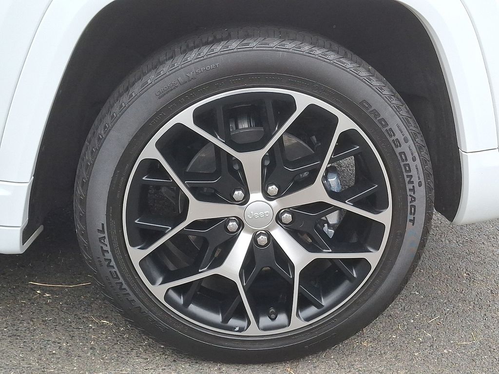 Thumbnail: 2023 Jeep Grand Cherokee - 6