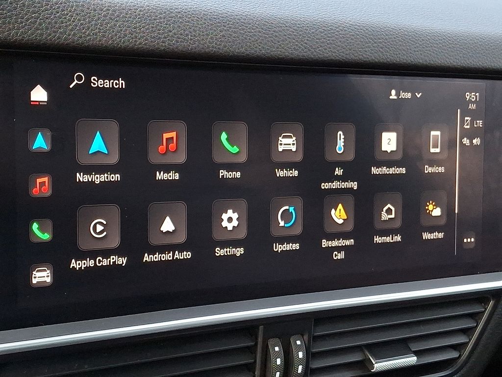 Thumbnail: 2023 Porsche Cayenne - 16