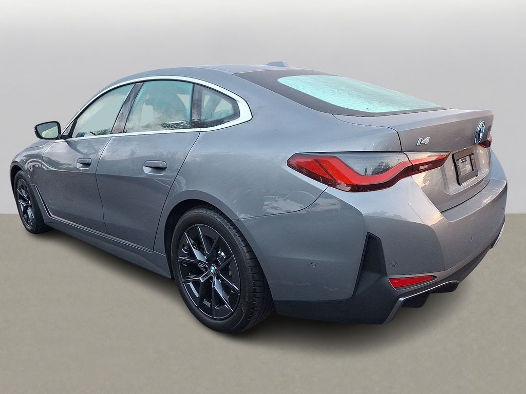 Thumbnail: 2025 BMW i4 - 6