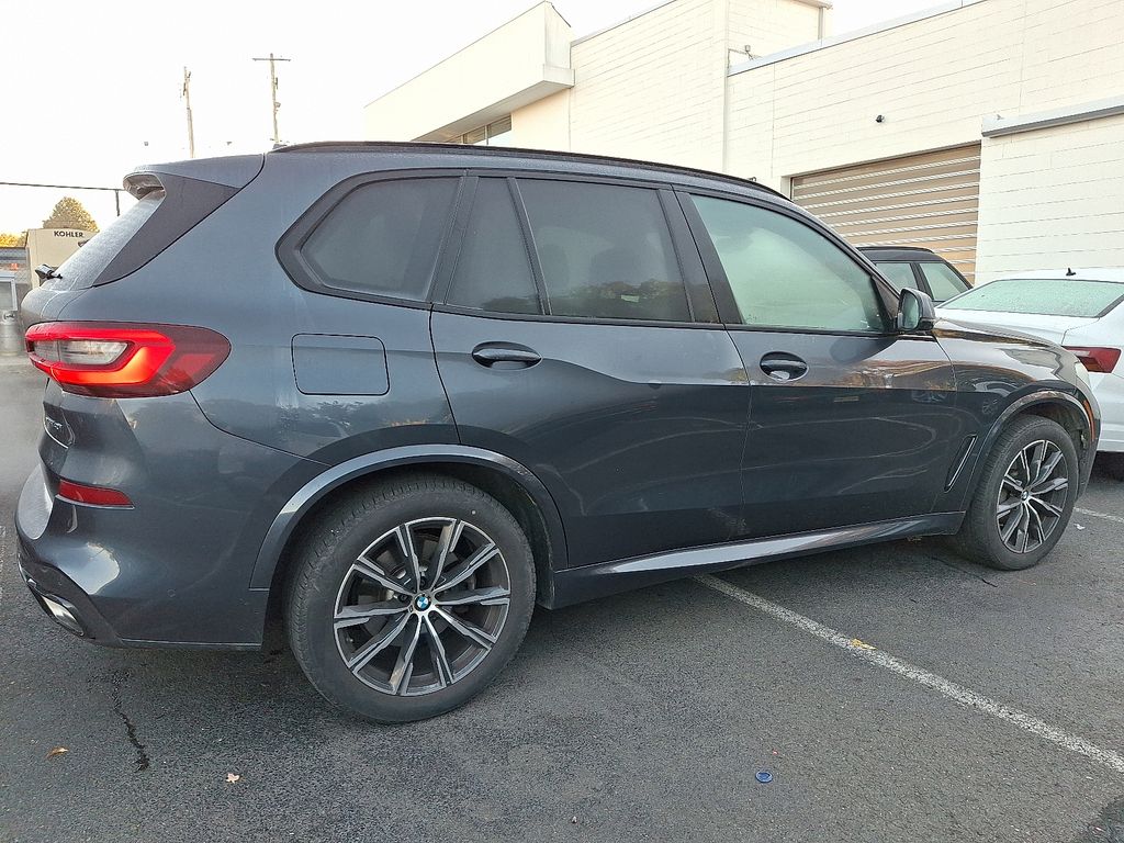 Thumbnail: 2022 BMW X5 - 2