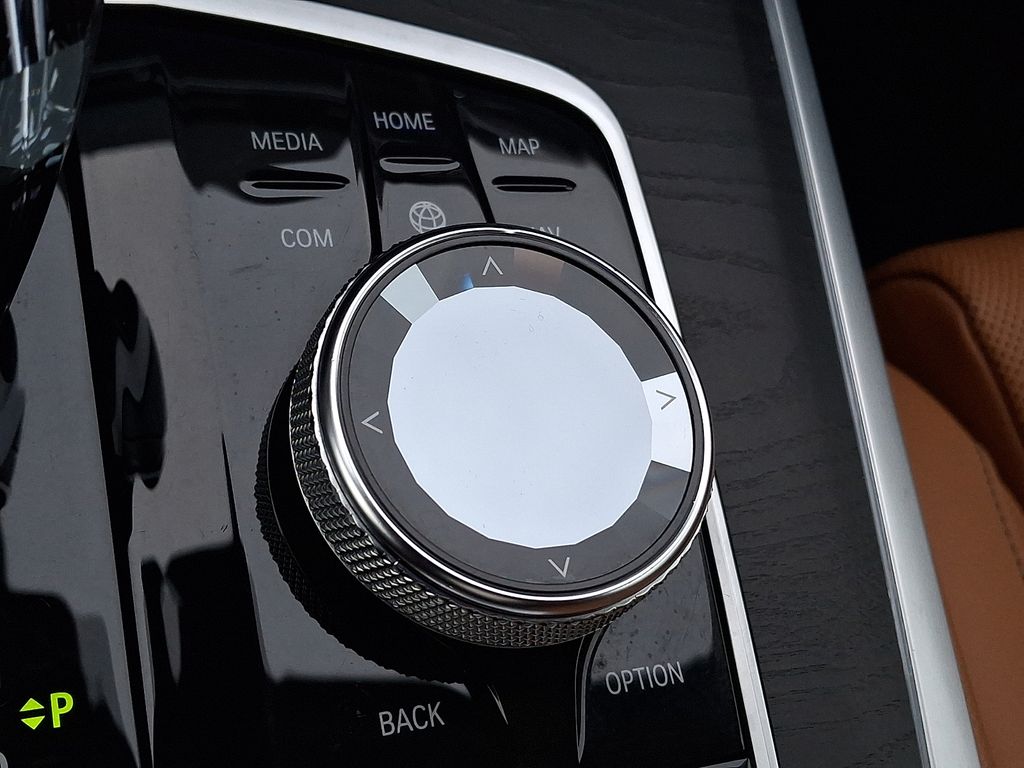 Thumbnail: 2021 BMW X7 - 23