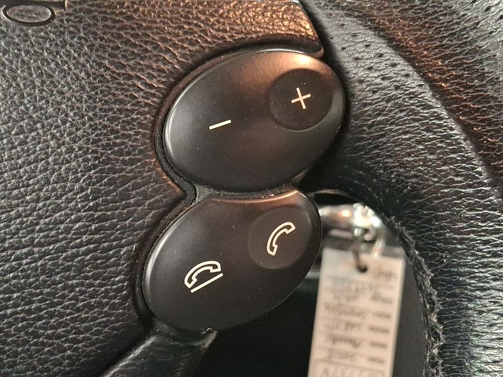 Thumbnail: 2008 Mercedes-Benz CLK - 16