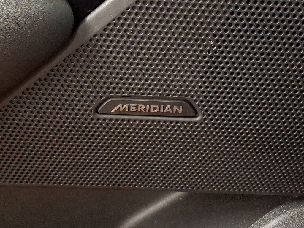 Thumbnail: 2023 Land Rover Range Rover Velar - 23