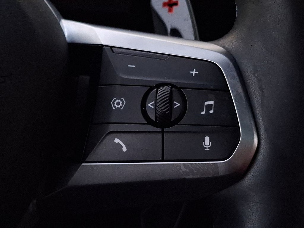 Thumbnail: 2025 BMW X2 - 14