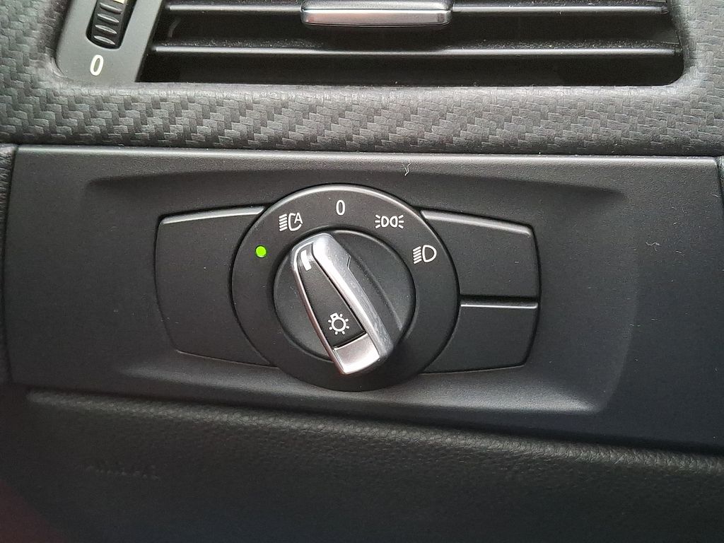 Thumbnail: 2012 BMW M3 - 21