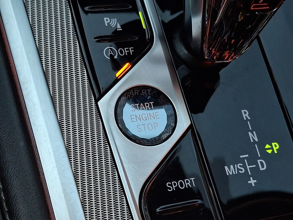 Thumbnail: 2024 BMW 8 Series - 21