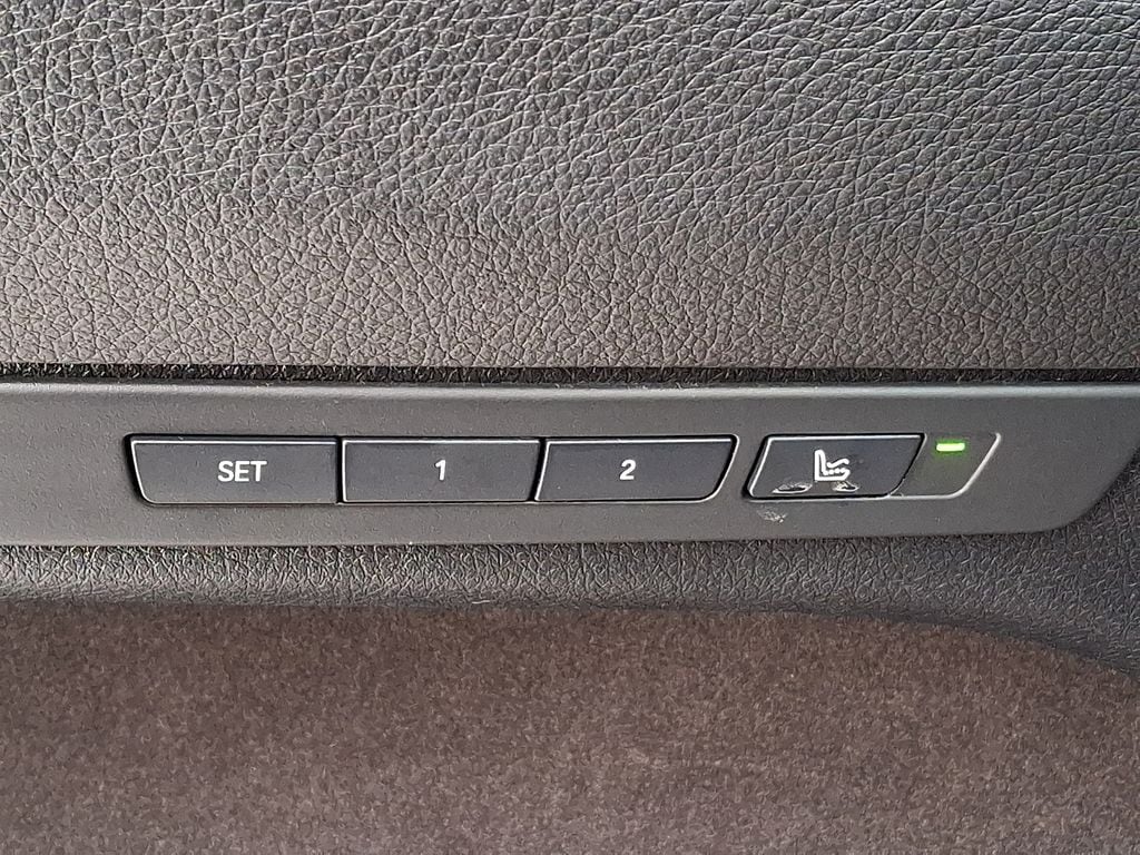 Thumbnail: 2017 BMW 5 Series - 25