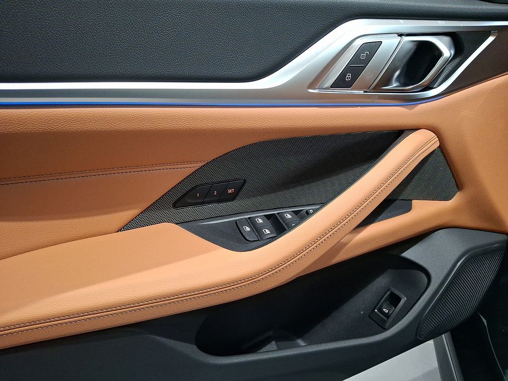 Thumbnail: 2026 BMW i4 - 5
