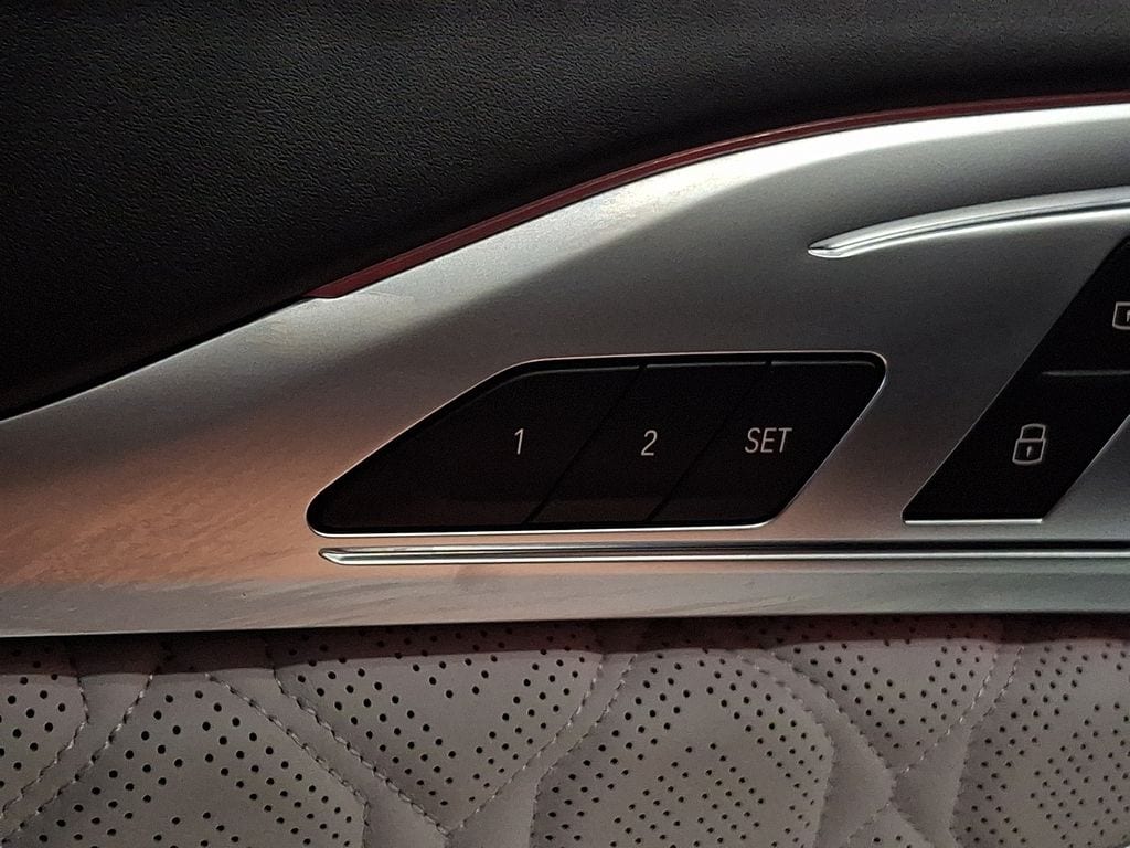 Thumbnail: 2020 BMW M8 - 25
