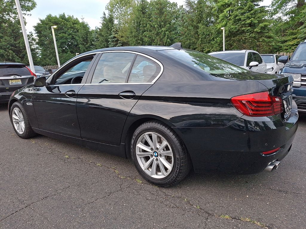 Thumbnail: 2015 BMW 5 Series - 6
