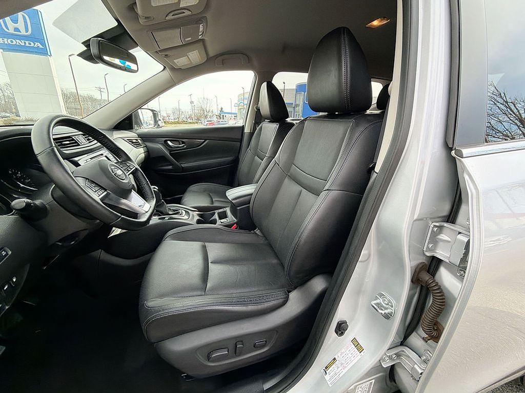 Thumbnail: 2018 Nissan Rogue - 21