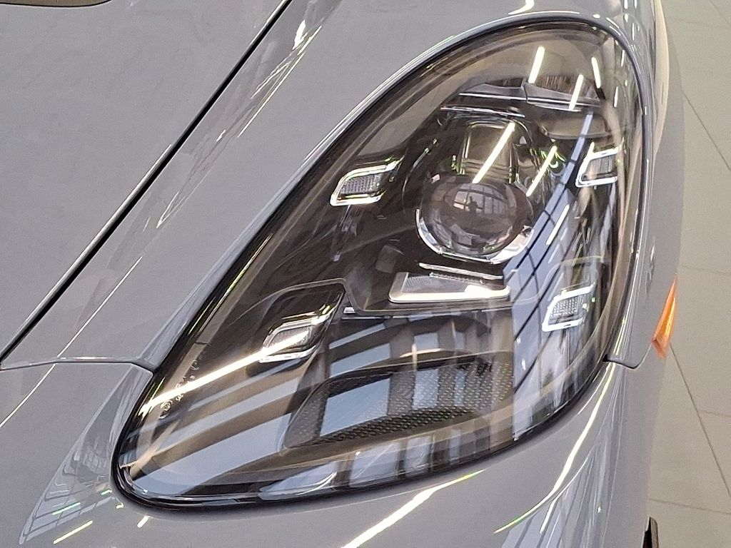 Thumbnail: 2025 Porsche  - 9