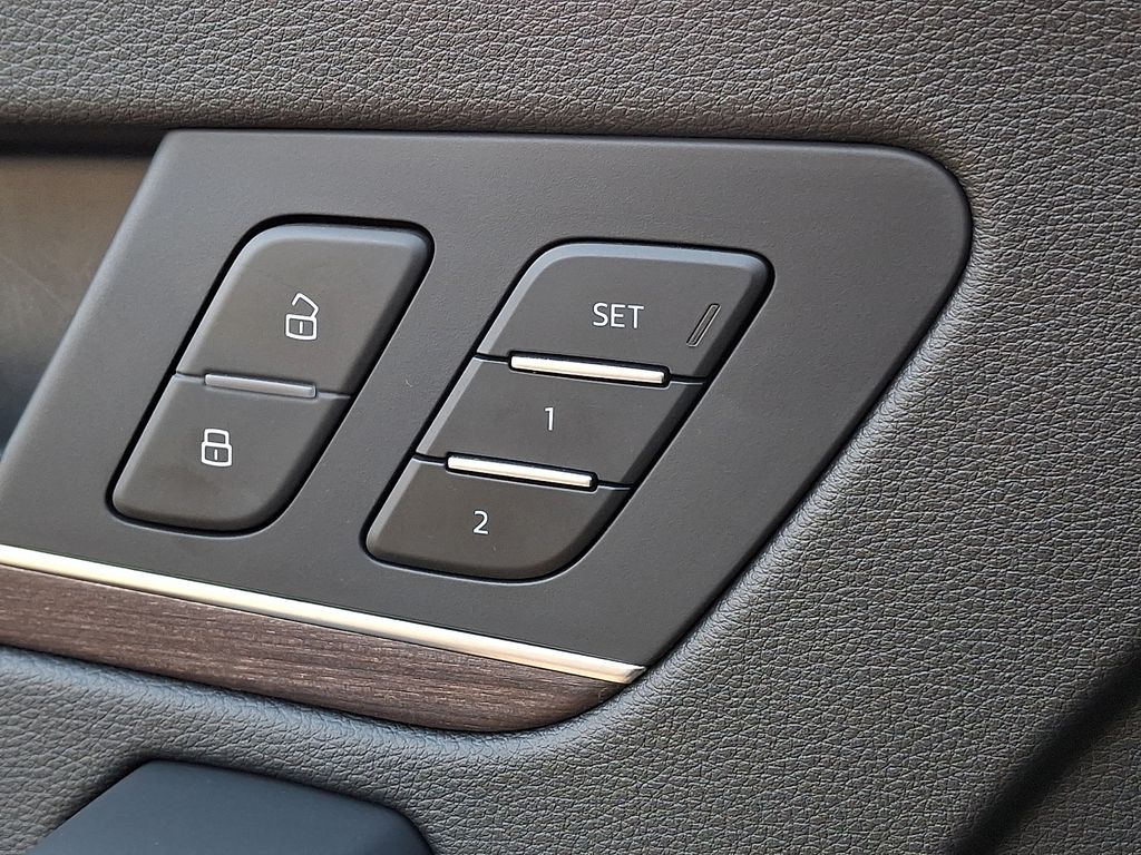 Thumbnail: 2022 Audi Q5 - 25