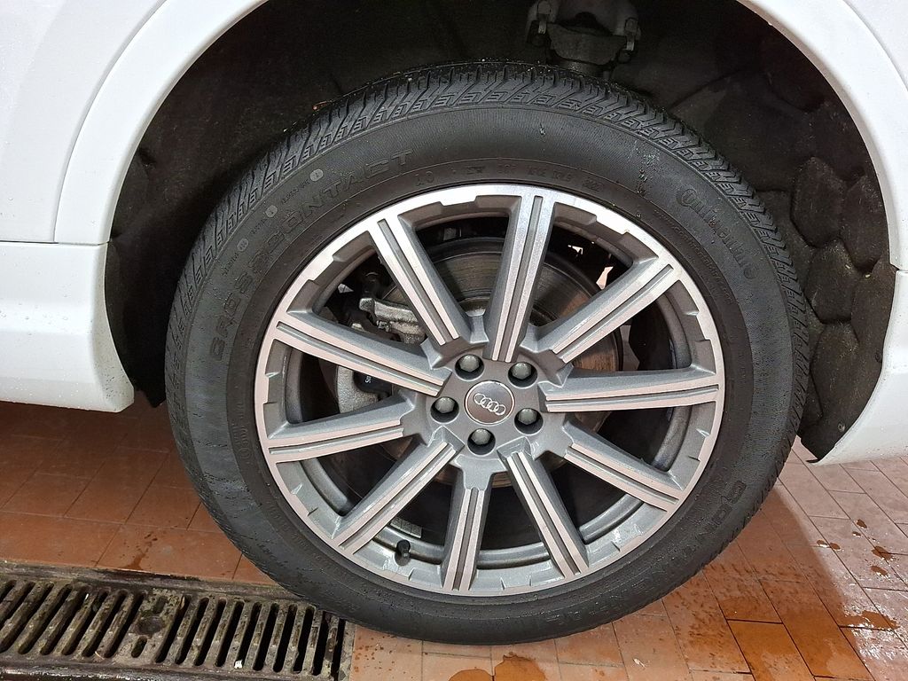 Thumbnail: 2019 Audi Q7 - 6