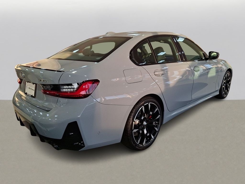 New 2026 BMW 330i xDrive Sedan