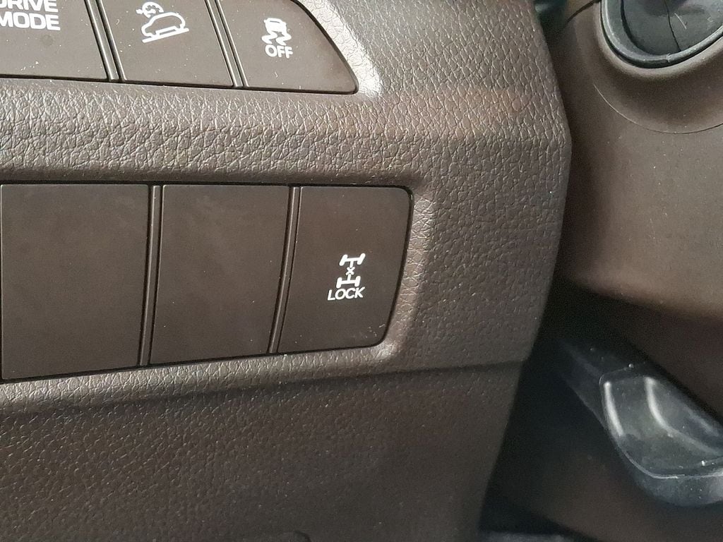 Thumbnail: 2017 Hyundai Santa Fe - 23