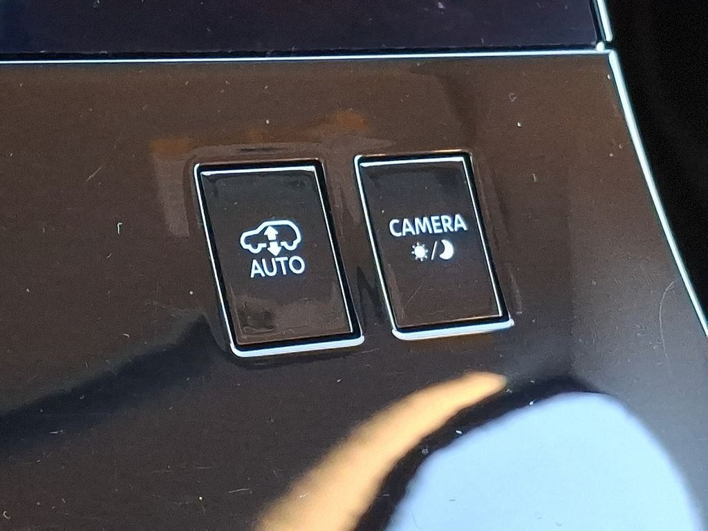 Thumbnail: 2025 INFINITI QX80 - 22