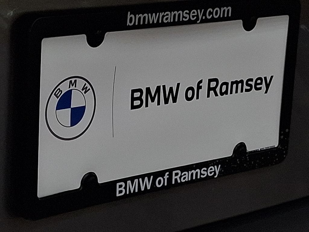 Thumbnail: 2023 BMW 3 Series - 24