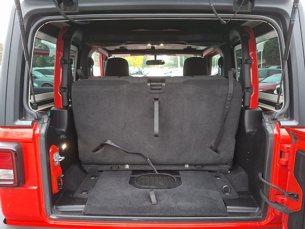 Thumbnail: 2021 Jeep Wrangler - 29