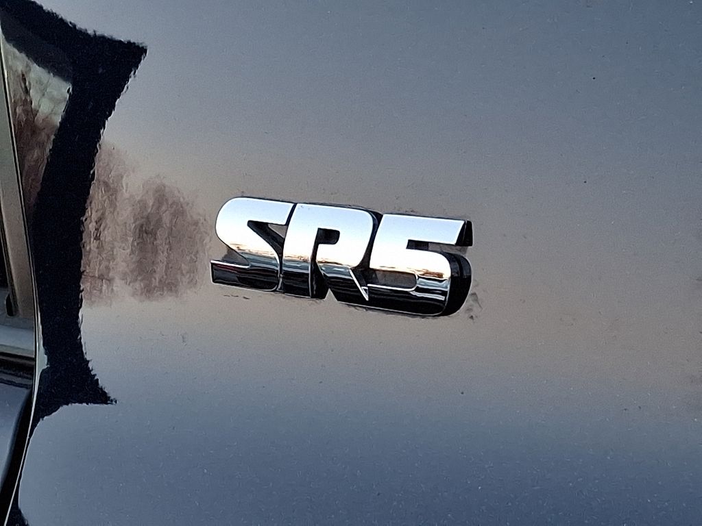 Thumbnail: 2017 Toyota 4Runner - 29