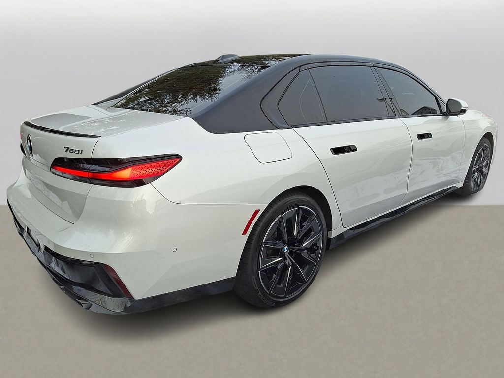 Thumbnail: 2023 BMW 7 Series - 3