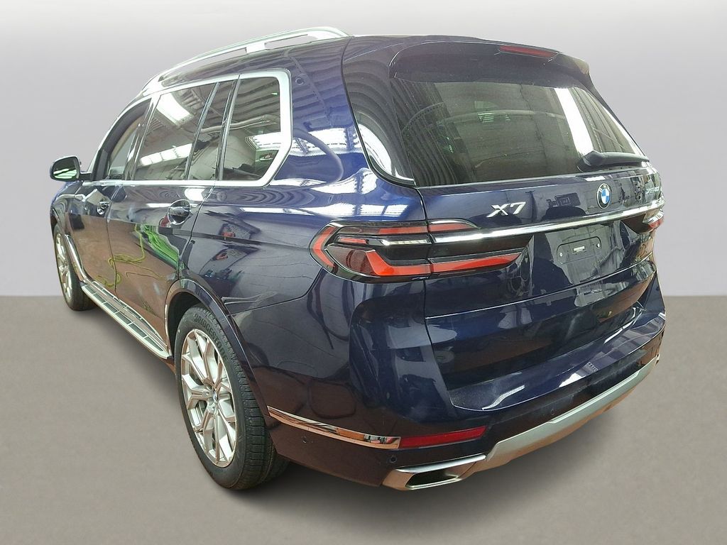 Thumbnail: 2023 BMW X7 - 5