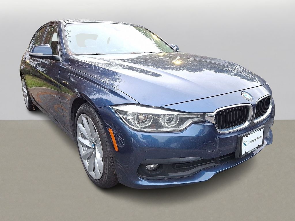 Thumbnail: 2018 BMW 3 Series - 3