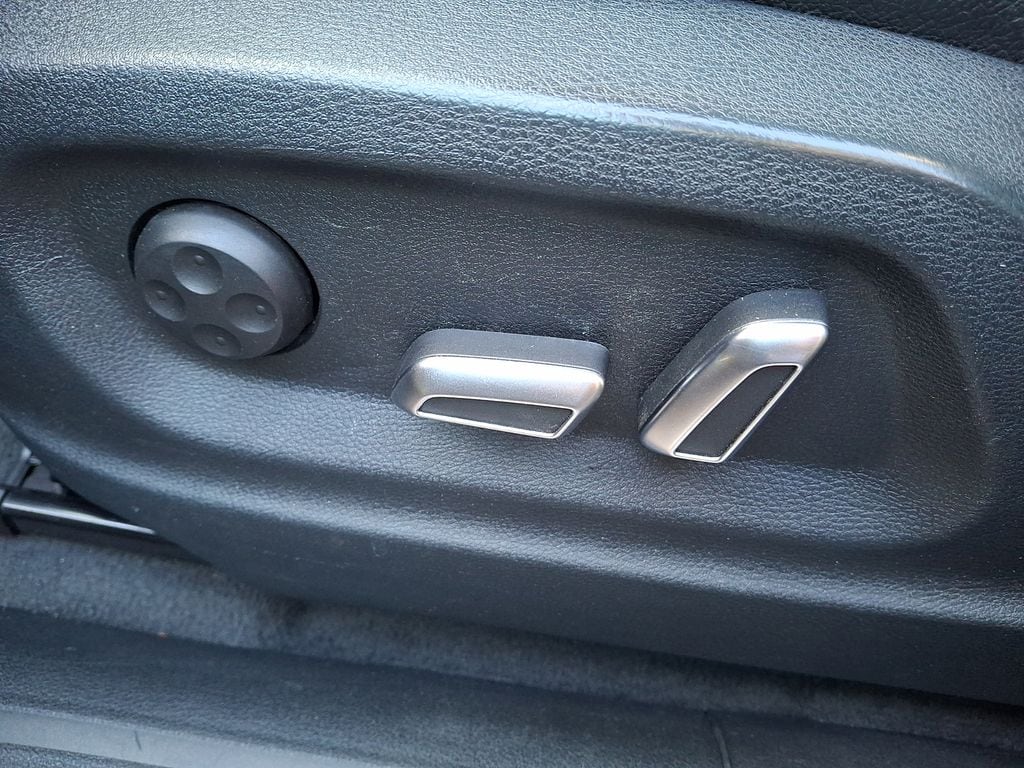 Thumbnail: 2016 Audi Q5 - 10