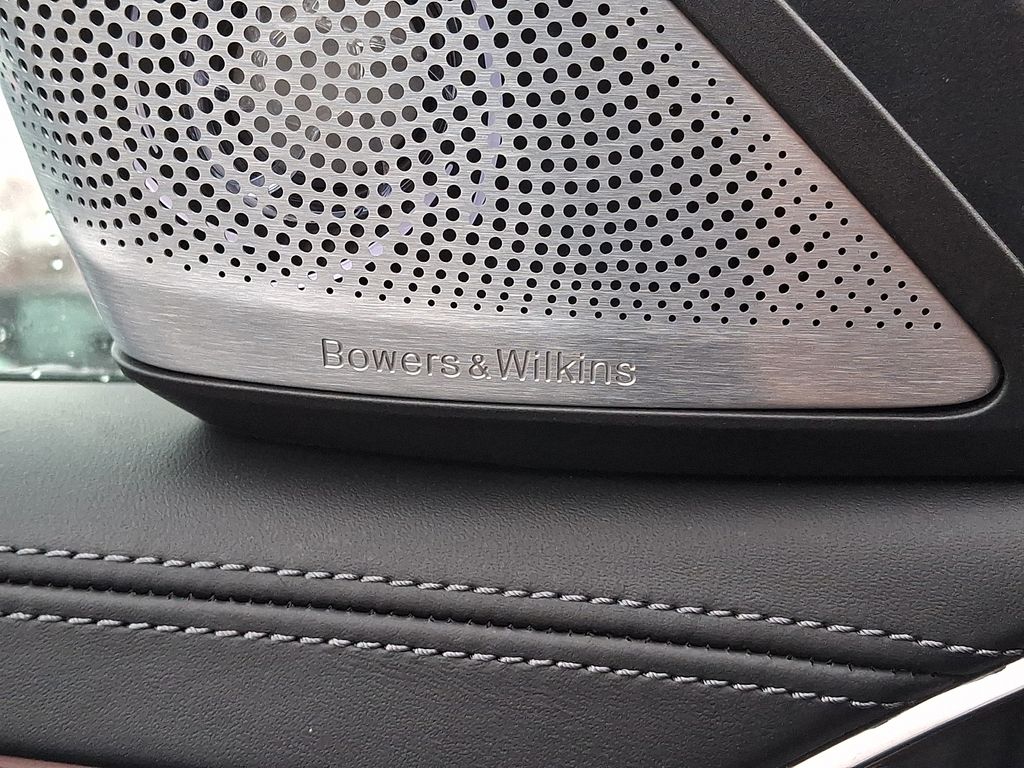 Thumbnail: 2019 BMW M5 - 25