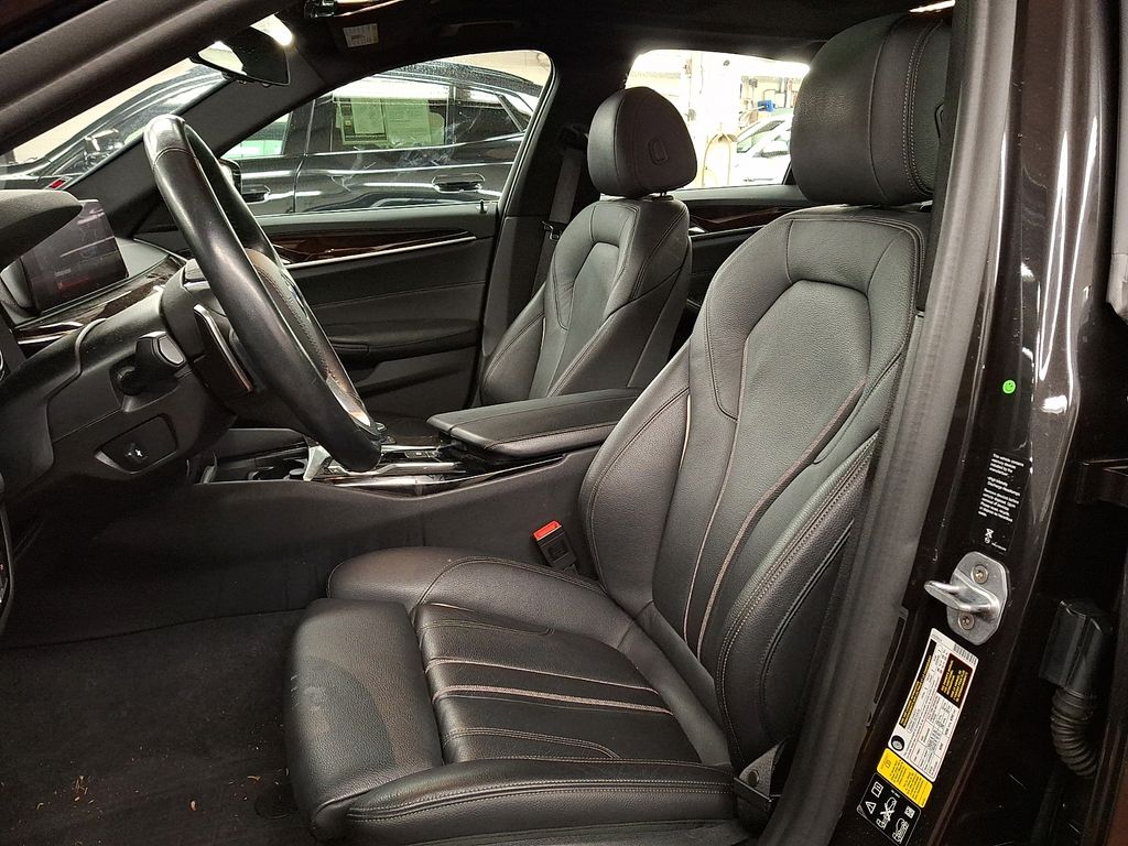 Thumbnail: 2019 BMW 5 Series - 9