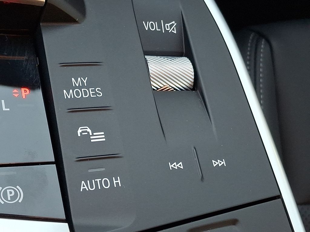 Thumbnail: 2023 BMW X1 - 20