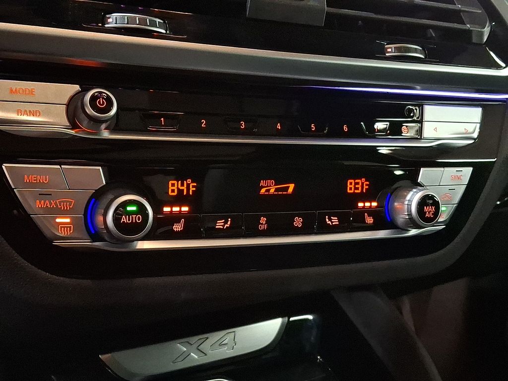 Thumbnail: 2020 BMW X4 - 14