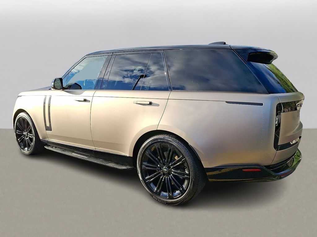 Thumbnail: 2023 Land Rover Range Rover - 4
